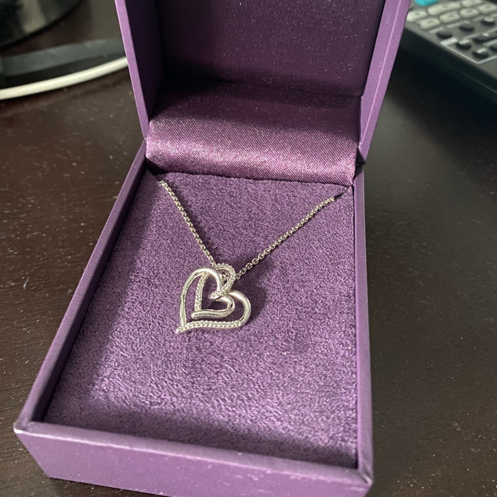 Hallmark Diamond heart pendant in Sterling Silver